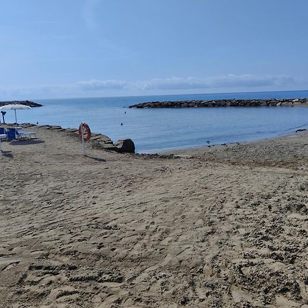 Piano Terra Centrale Vicino Al Mare Riva Ligure Esterno foto